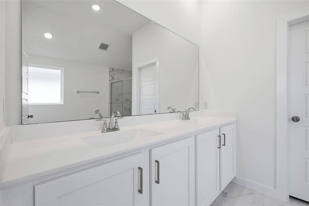 4624 Commack Drive, Fort Worth, TX 76135 4624 Commack Drive, Fort Worth, TX 76135