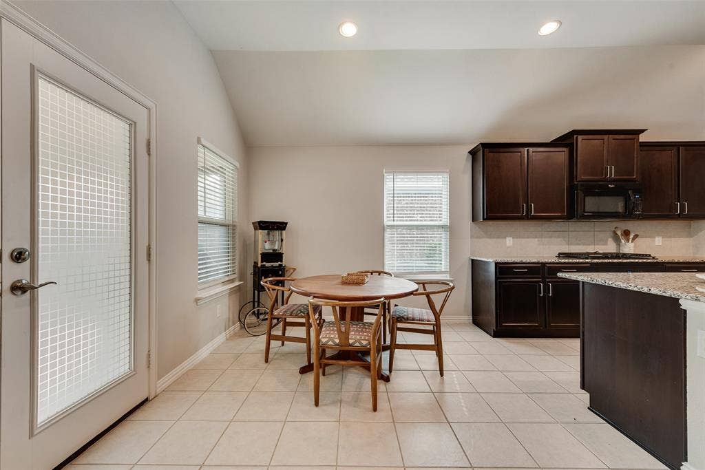 1432 Westview Lane, Northlake, TX 76226 Dining area off of kitchen with ceramic tile floors at 1432 Westview Ln in the Canyon Falls community in Northlake, TX