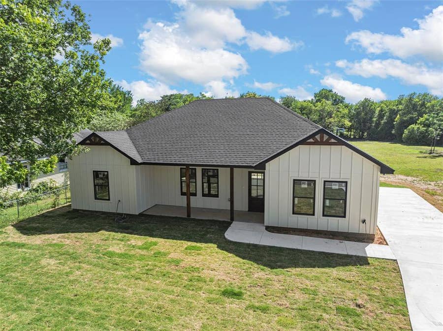 Property photo for 3320 N 27th Street, Waco, TX