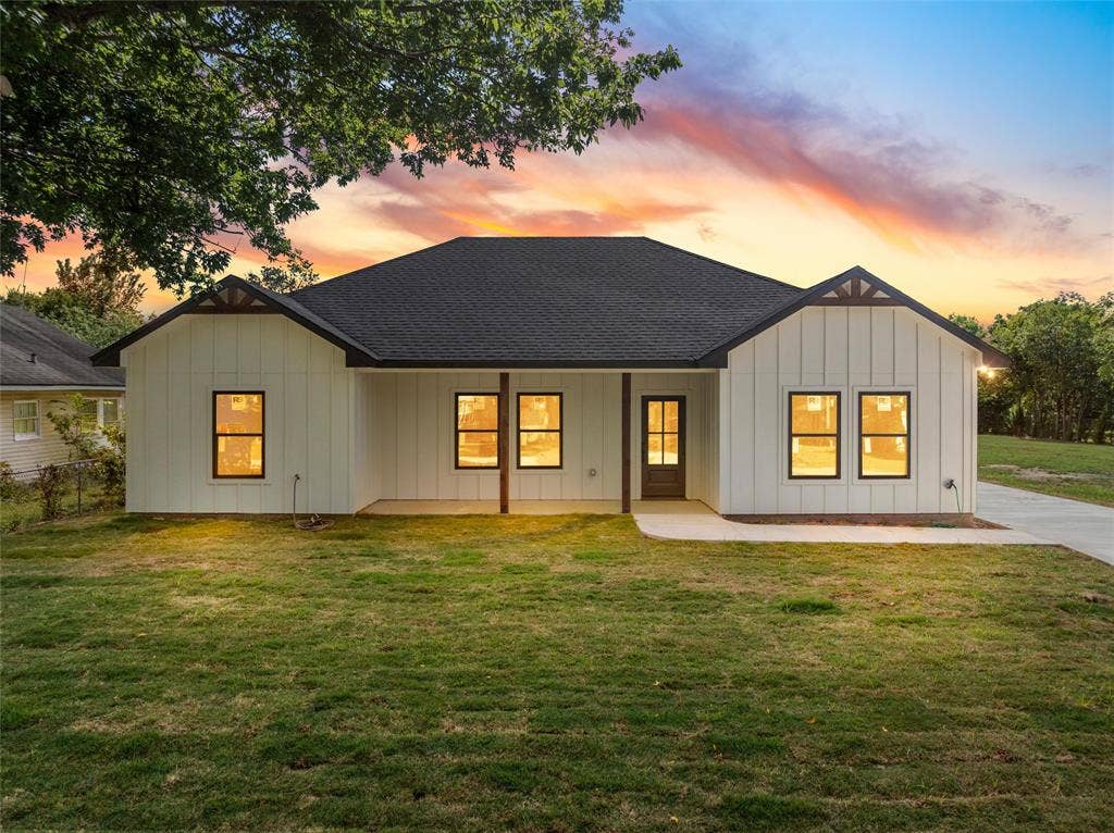 3320 N 27th Street, Waco, TX 76708 3320 N 27th Street, Waco, TX 76708