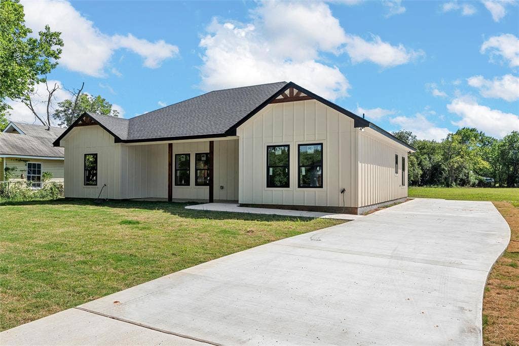 3320 N 27th Street, Waco, TX 76708 3320 N 27th Street, Waco, TX 76708