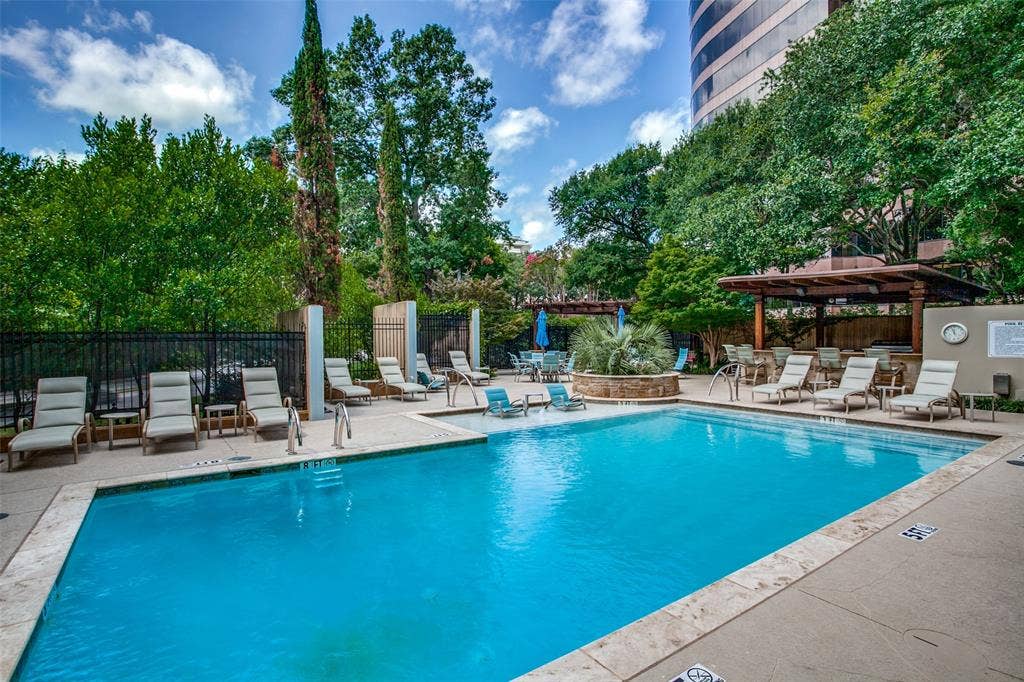 3831 Turtle Creek Boulevard, #15E, Dallas, TX 75219 Pool and outdoor kitchen.