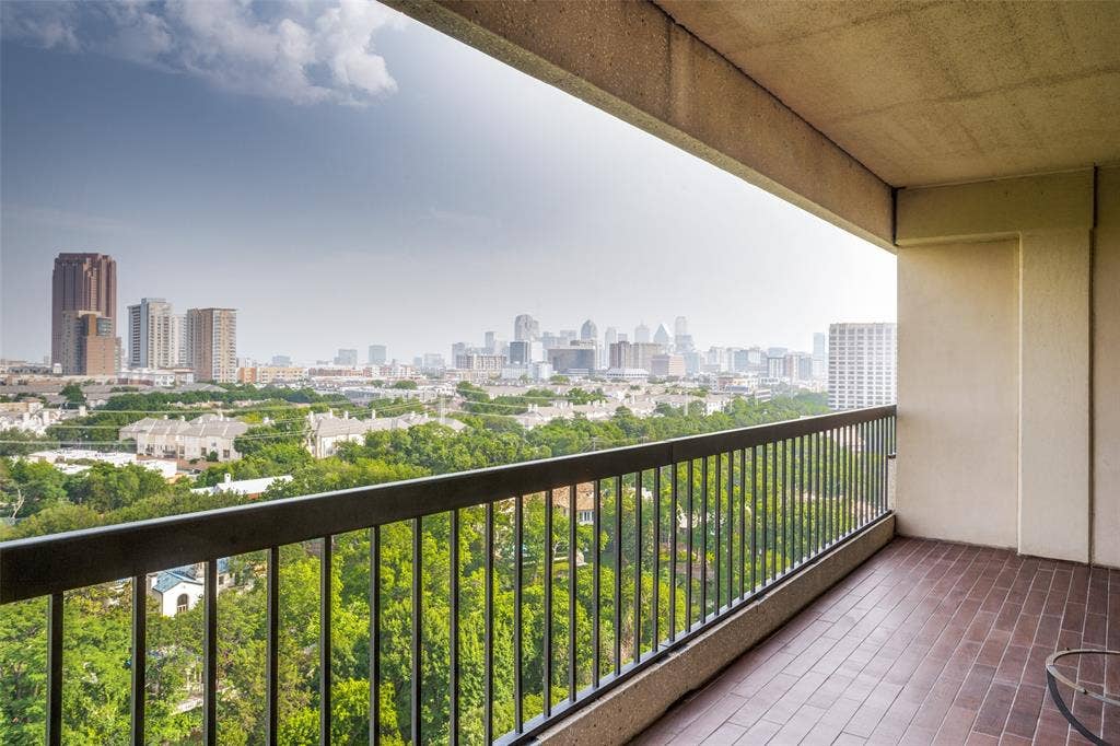 3831 Turtle Creek Boulevard, #15E, Dallas, TX 75219 Terrace with downtown views.