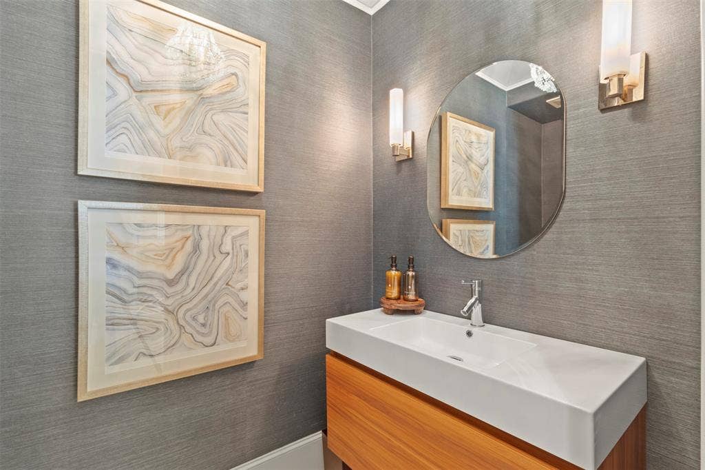 8663 Elm Court, Frisco, TX 75033 8663 Elm Court, Frisco, TX 75033