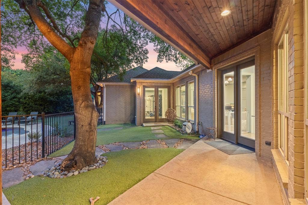 8663 Elm Court, Frisco, TX 75033 patio off of exercise room