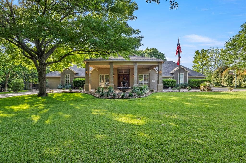 8663 Elm Court, Frisco, TX 75033 8663 Elm Court, Frisco, TX 75033
