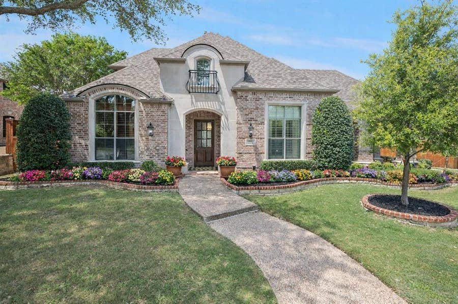 Property photo for 1501 Montclair Circle, McKinney, TX