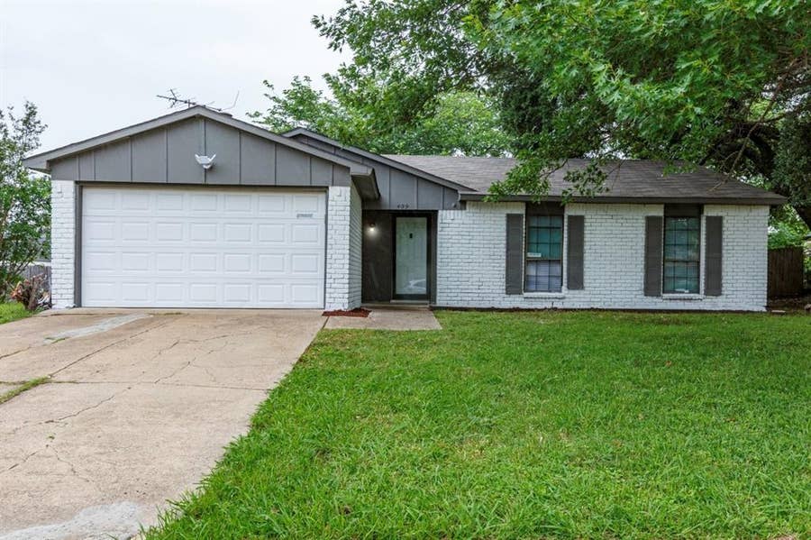 Property photo for 409 Rockcrest Drive, Mesquite, TX