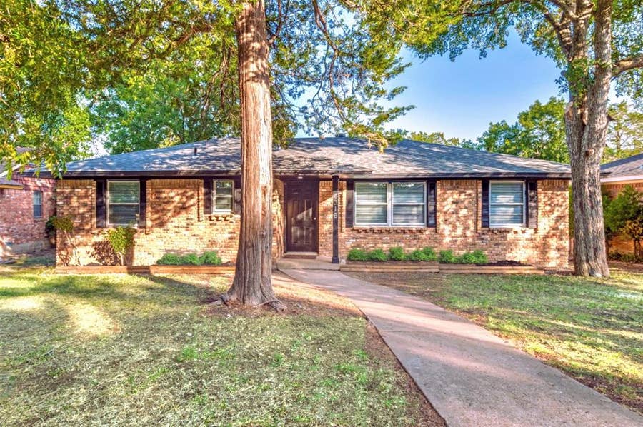 Property photo for 4316 Oak Trail, Dallas, TX