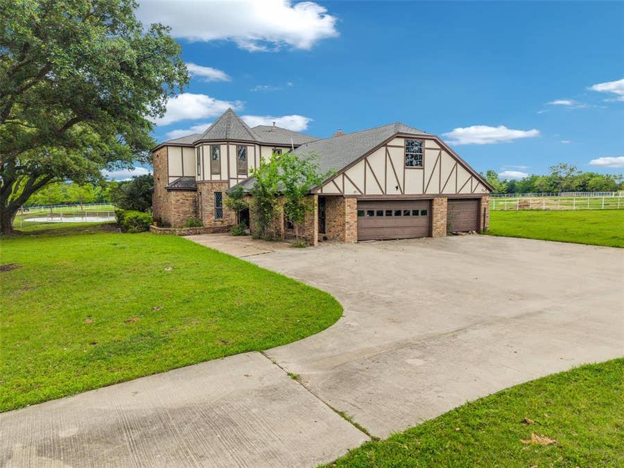 Property photo for 342 E Tripp Road, Sunnyvale, TX