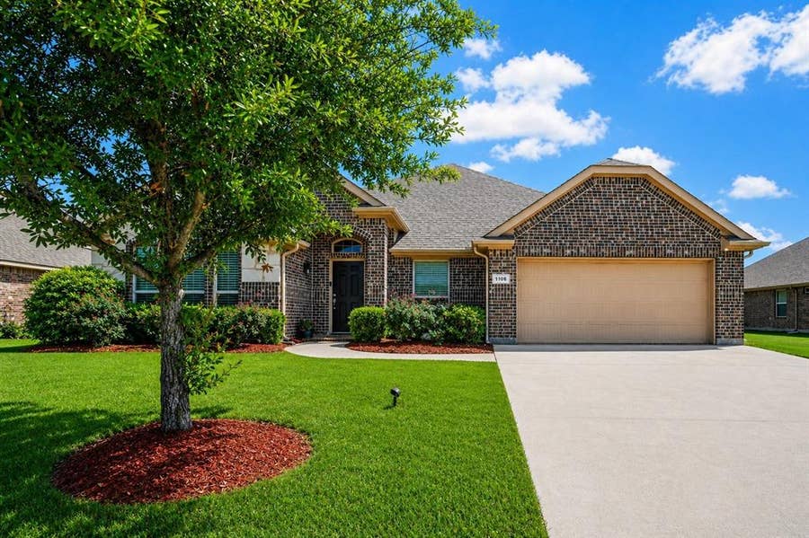 Property photo for 1108 Daventry Drive, Glenn Heights, TX