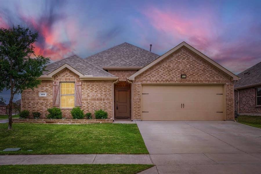 Property photo for 509 Stampede Lane, Princeton, TX