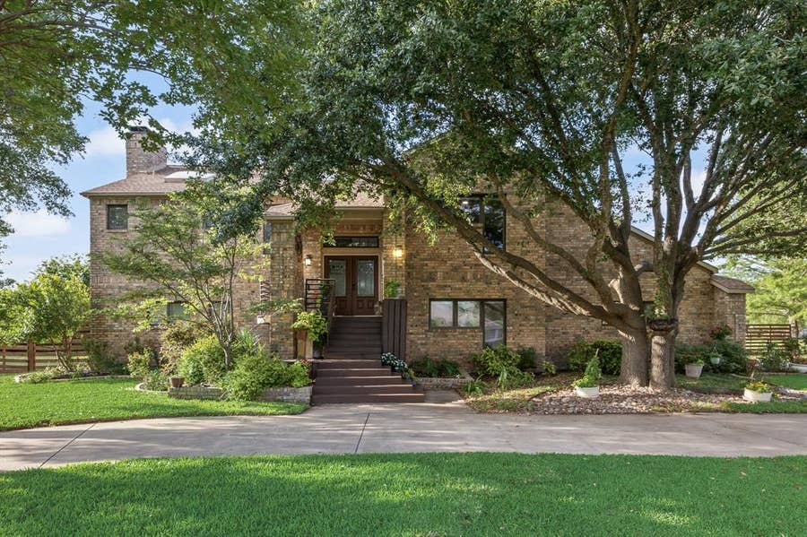 Property photo for 310 James Drive, Heath, TX