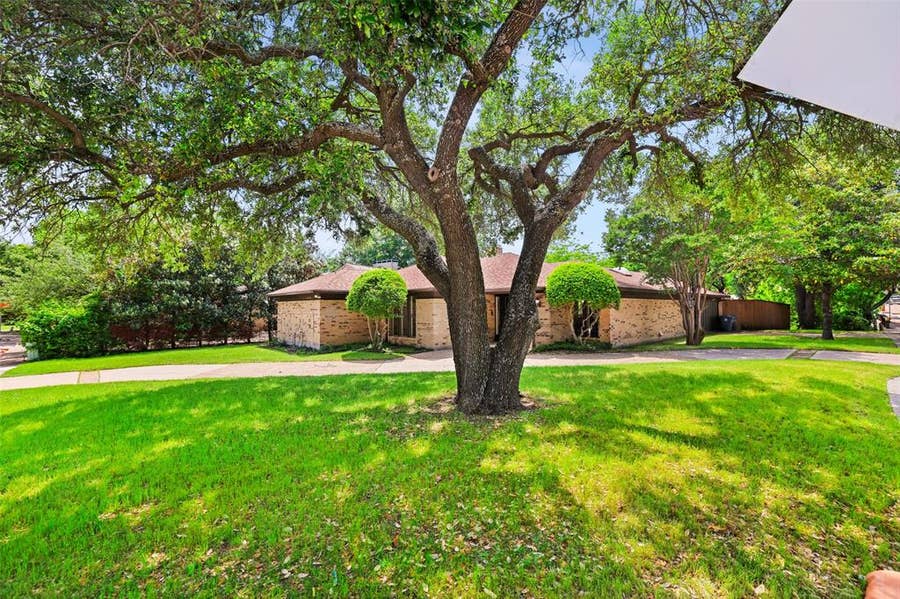 Property photo for 17415 Oakington Court, Dallas, TX