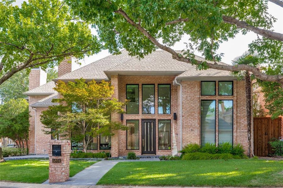 Property photo for 5804 Preston Fairways Drive, Dallas, TX