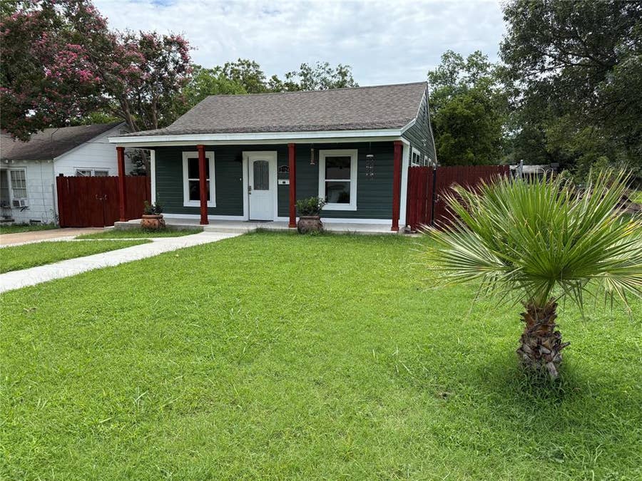 Property photo for 2724 Gurley Avenue, Waco, TX