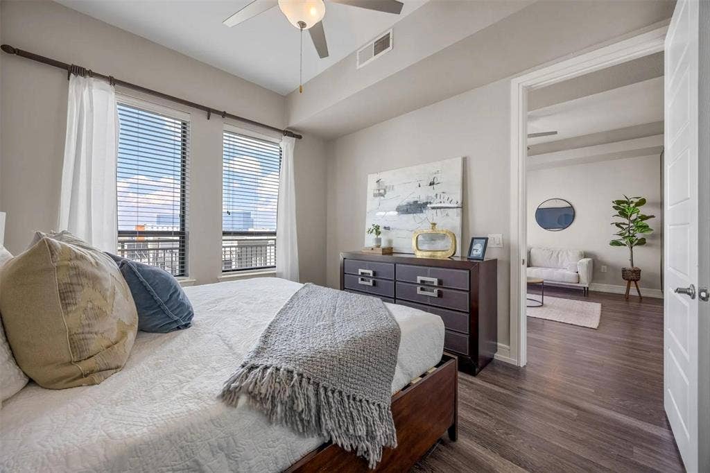 3201 Esperanza Crossing, #233, Austin, TX 78758 Up to 6 Weeks FREE! *on select units