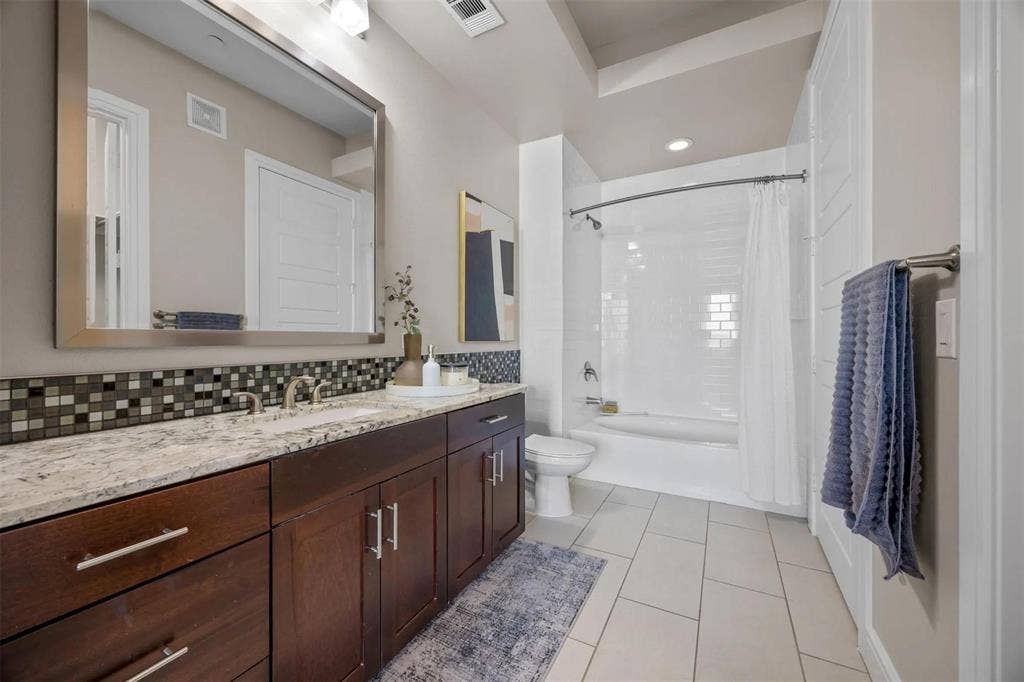3201 Esperanza Crossing, #233, Austin, TX 78758 Up to 6 Weeks FREE! *on select units