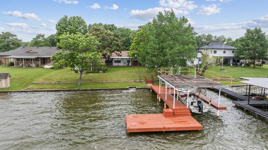 Property photo for 3905 Winding Way, Granbury, TX