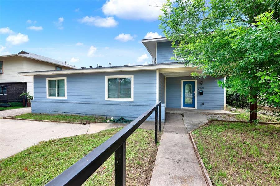 Property photo for 1032 Hoke Smith Drive, Dallas, TX