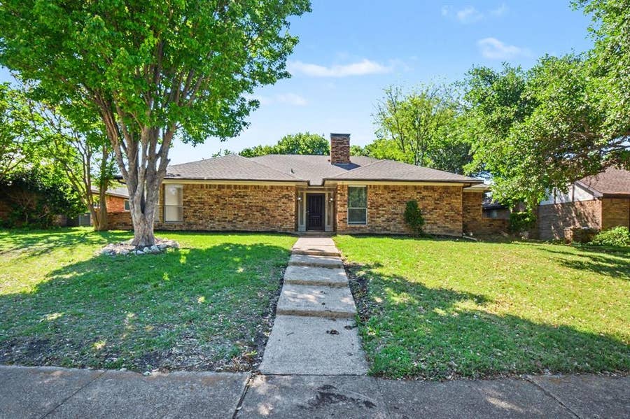 Property photo for 3109 Parkside Drive, Plano, TX