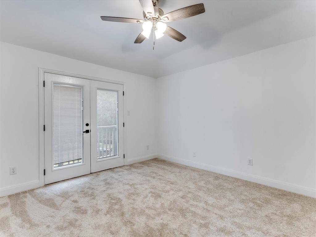 736 Sunkist Lane, Plano, TX 75025 Room featuring light-toned carpeting and white walls