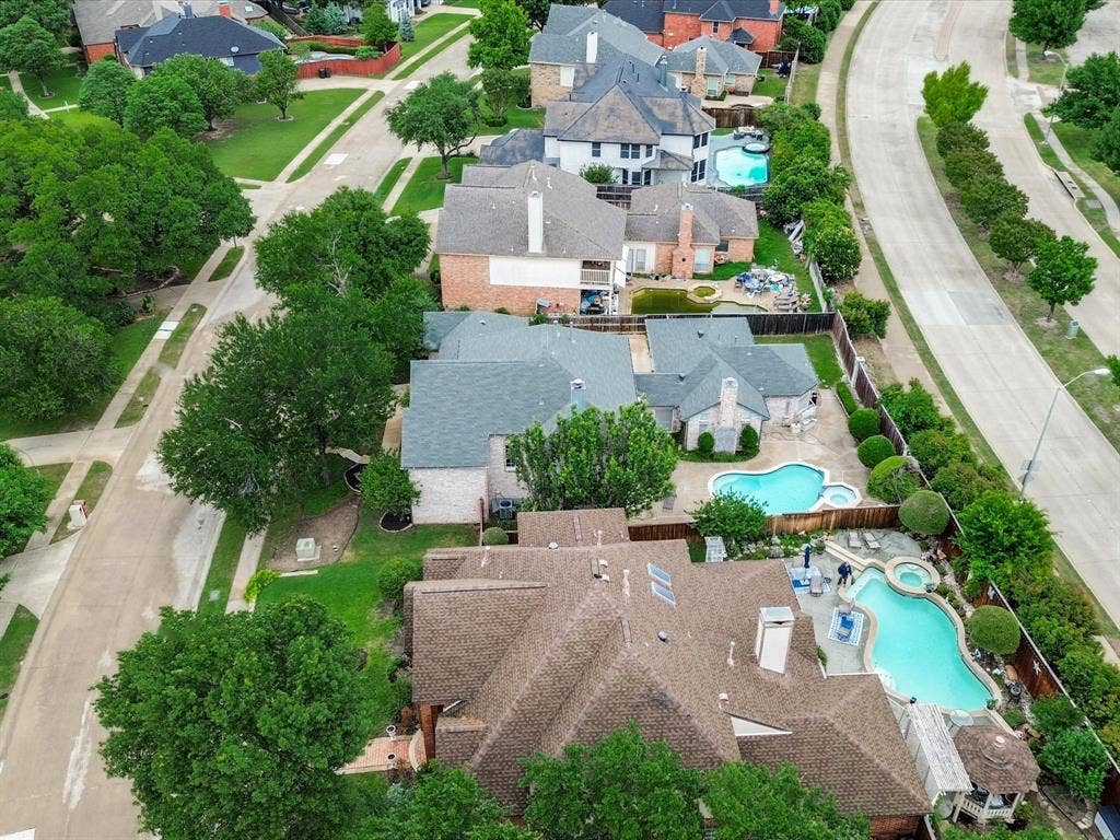 736 Sunkist Lane, Plano, TX 75025 Residences featuring private pools, patios, and mature landscaping