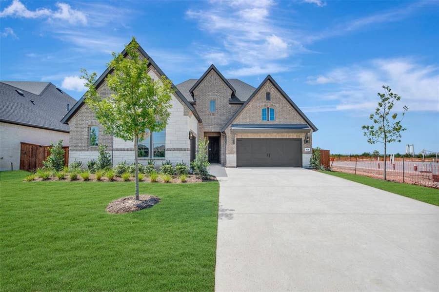 Property photo for 3620 Casein Court, Midlothian, TX