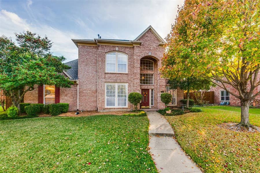 Property photo for 6901 Aberdeen Drive, Garland, TX