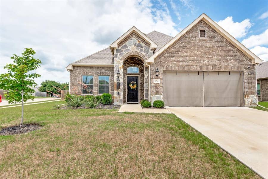 Property photo for 634 Comal Drive, Crandall, TX