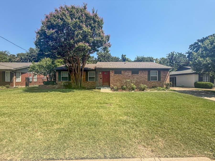 Property photo for 6461 Danbury Lane, Dallas, TX