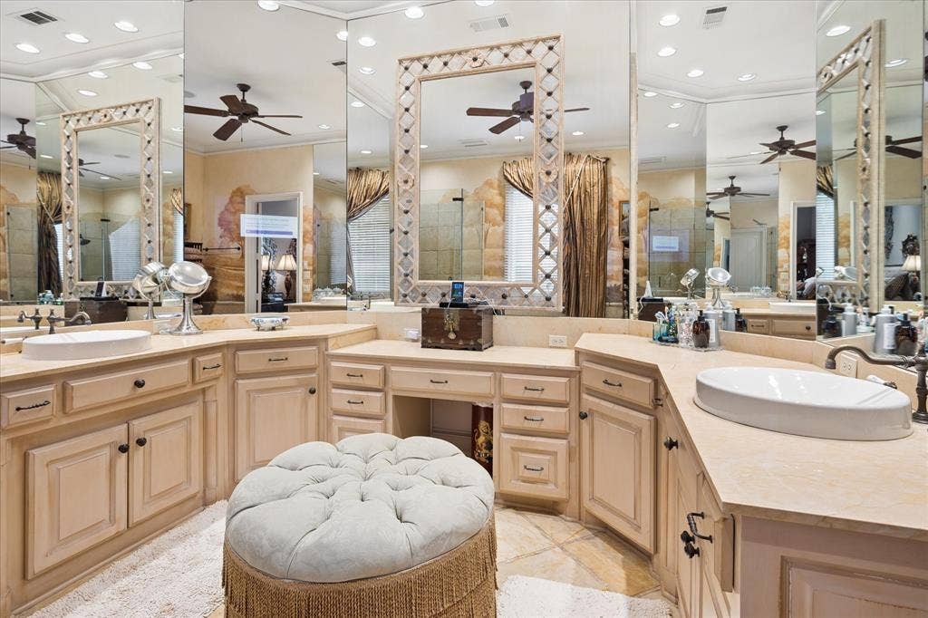 5332 Longvue Drive, Frisco, TX 75034 With hidden TV behind the mirror