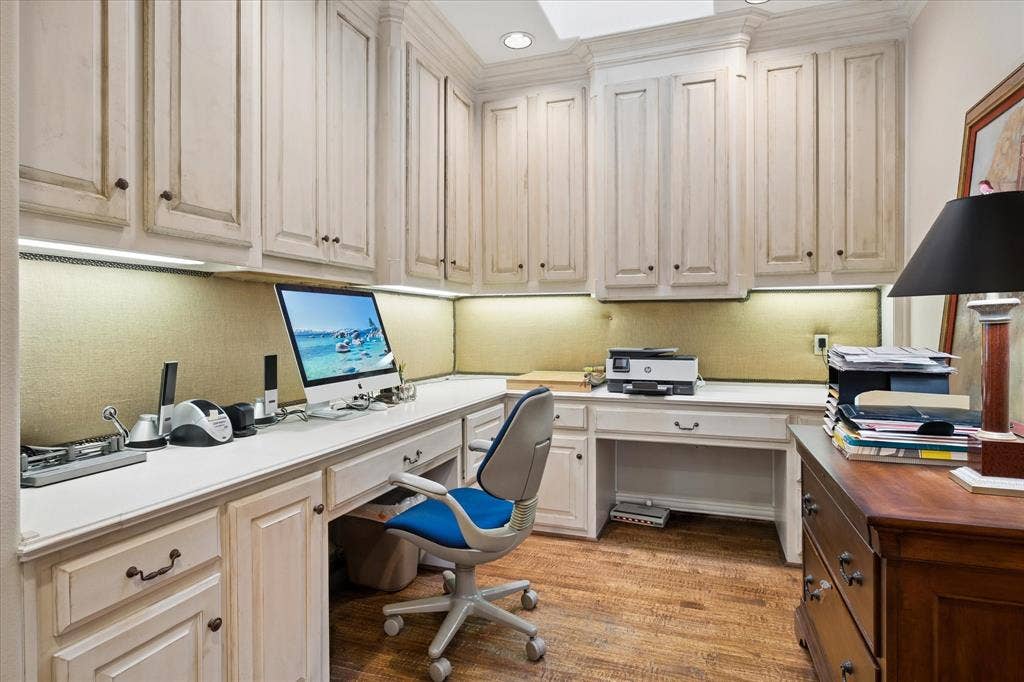 5332 Longvue Drive, Frisco, TX 75034 Two studying areas