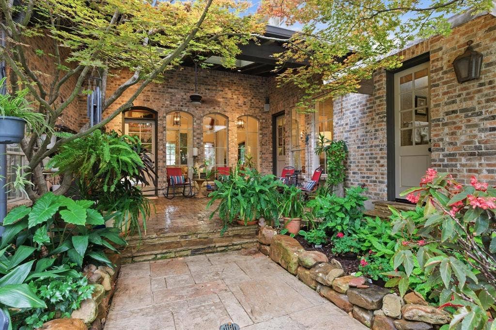 5332 Longvue Drive, Frisco, TX 75034 Back Patio entrance with side door to bathroom