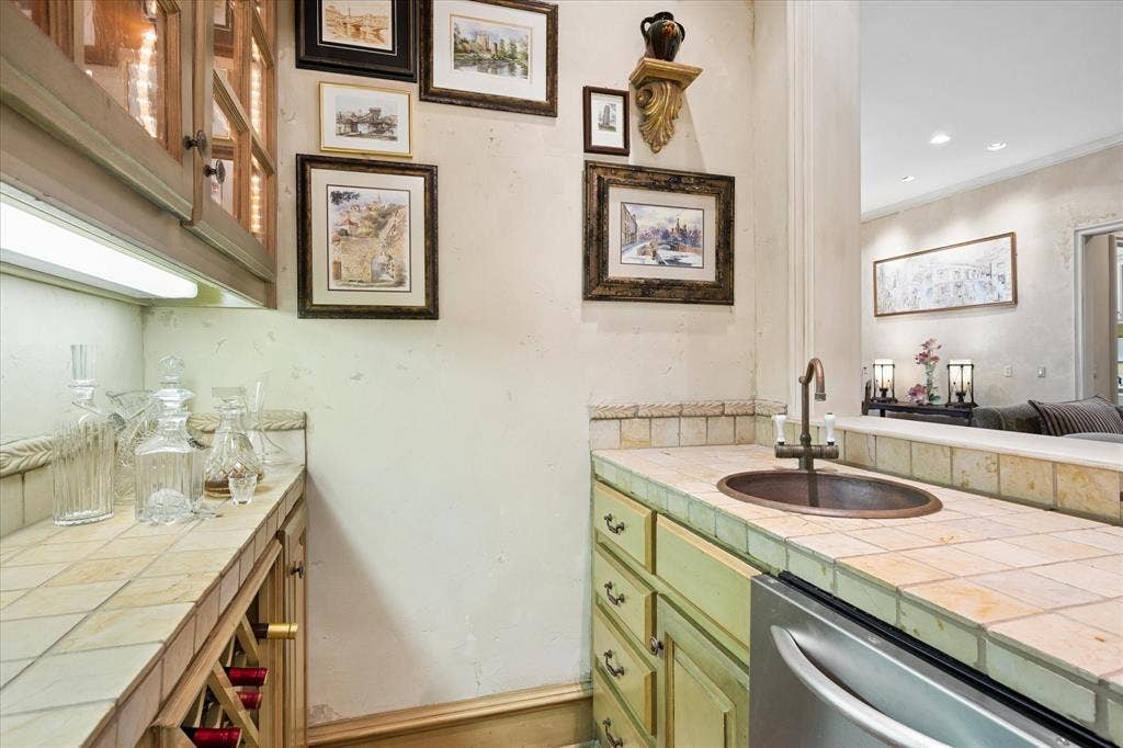 5332 Longvue Drive, Frisco, TX 75034 With copper sink and wine refrigerator
