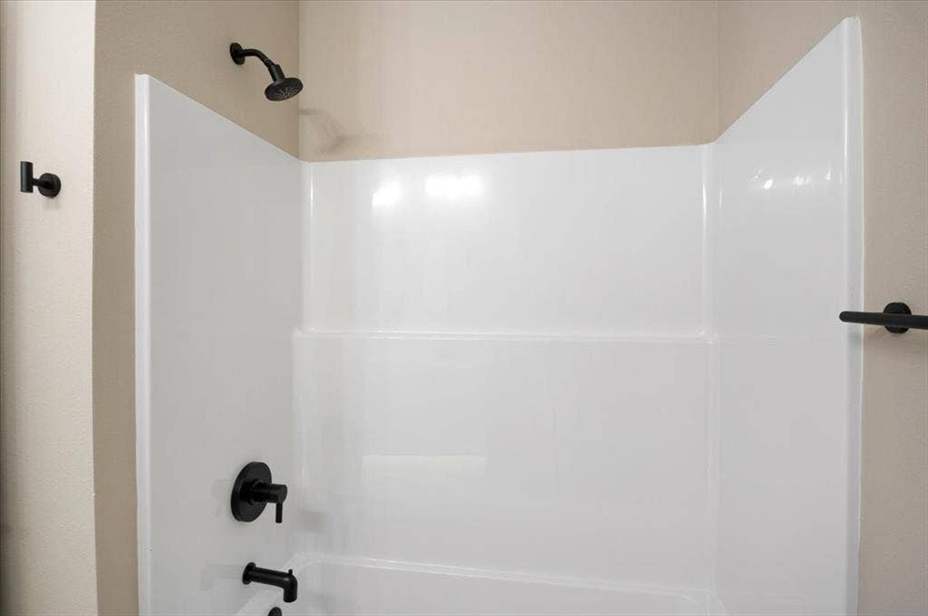 16226 Crossing Circle, Lindale, TX 75771 16226 Crossing Circle, Lindale, TX 75771