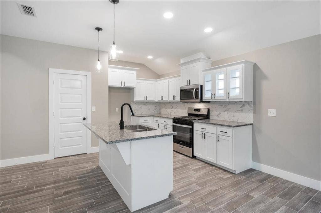 16226 Crossing Circle, Lindale, TX 75771 16226 Crossing Circle, Lindale, TX 75771