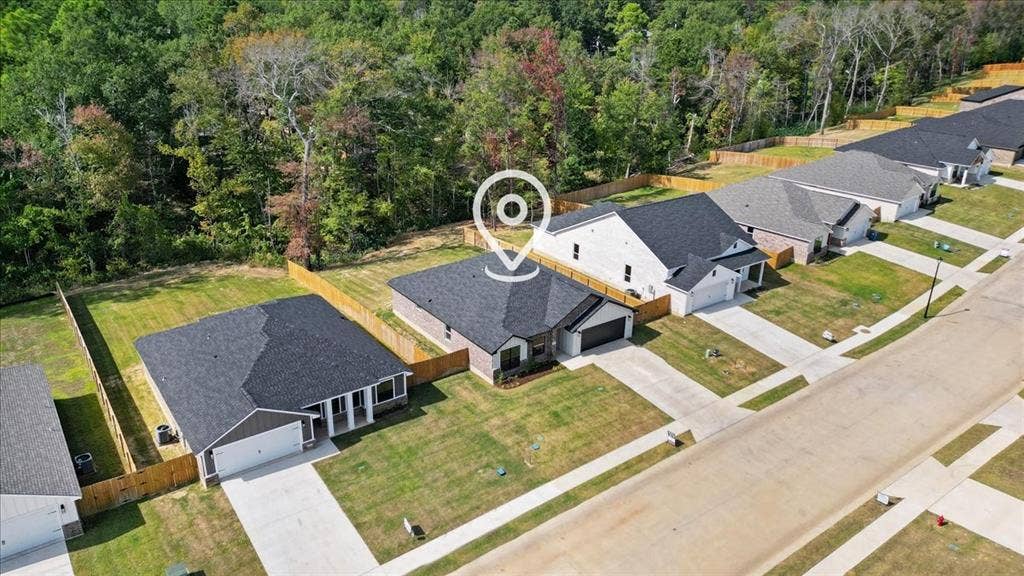 16226 Crossing Circle, Lindale, TX 75771 16226 Crossing Circle, Lindale, TX 75771