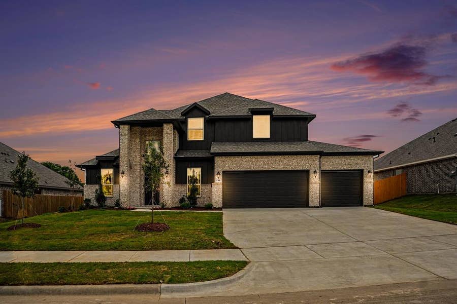 Property photo for 732 Candace Drive, DeSoto, TX