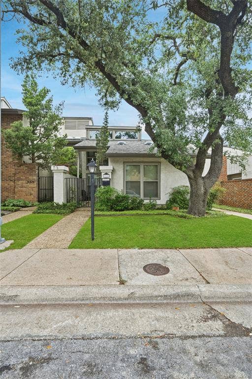 Property photo for 9319 Chimney Corner Lane, Dallas, TX