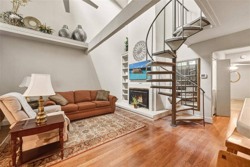 9319 Chimney Corner Lane, Dallas, TX 75243 9319 Chimney Corner Lane, Dallas, TX 75243