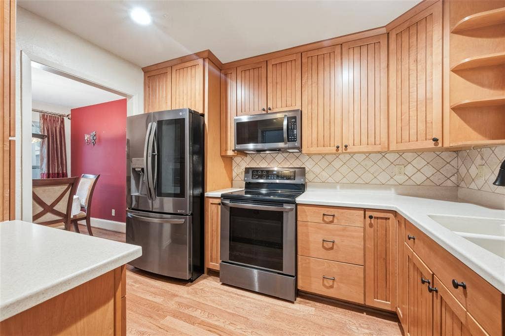 9319 Chimney Corner Lane, Dallas, TX 75243 9319 Chimney Corner Lane, Dallas, TX 75243