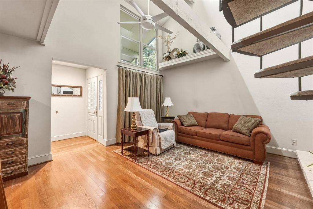 9319 Chimney Corner Lane, Dallas, TX 75243 9319 Chimney Corner Lane, Dallas, TX 75243