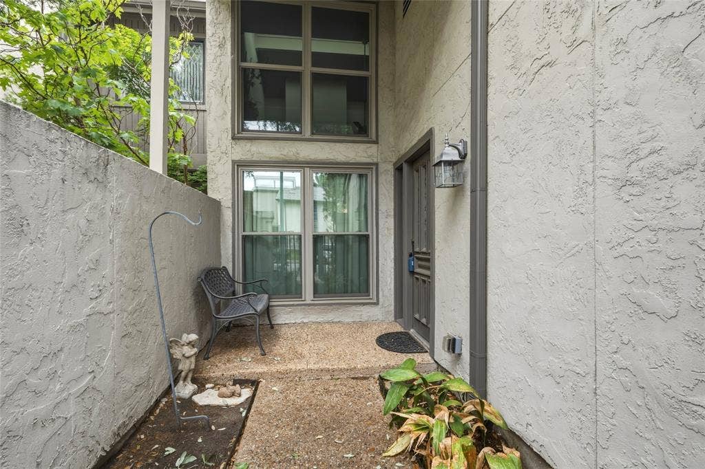 9319 Chimney Corner Lane, Dallas, TX 75243 9319 Chimney Corner Lane, Dallas, TX 75243