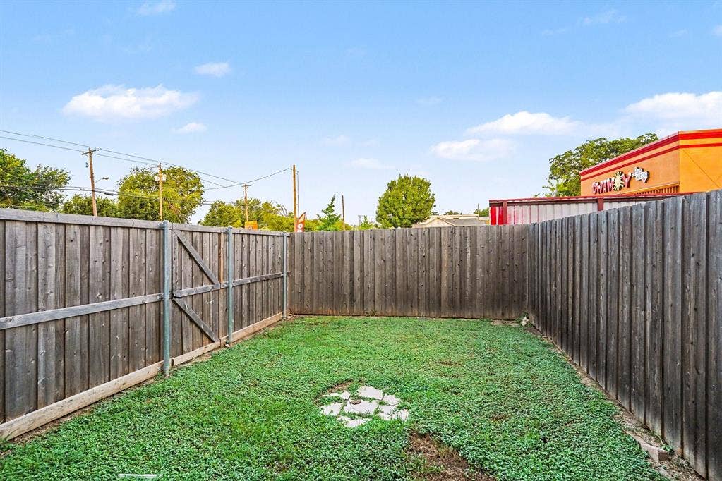 3301 Aurora Street, #B, Haltom City, TX 76117 3301 Aurora Street, #B, Haltom City, TX 76117