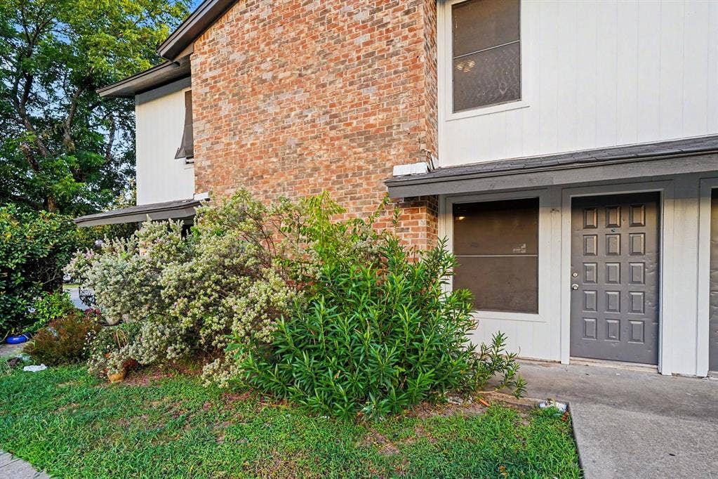 3301 Aurora Street, #B, Haltom City, TX 76117 3301 Aurora Street, #B, Haltom City, TX 76117