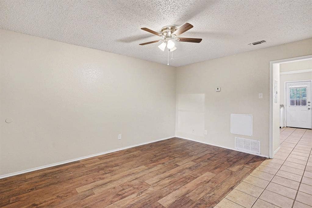 3301 Aurora Street, #B, Haltom City, TX 76117 3301 Aurora Street, #B, Haltom City, TX 76117