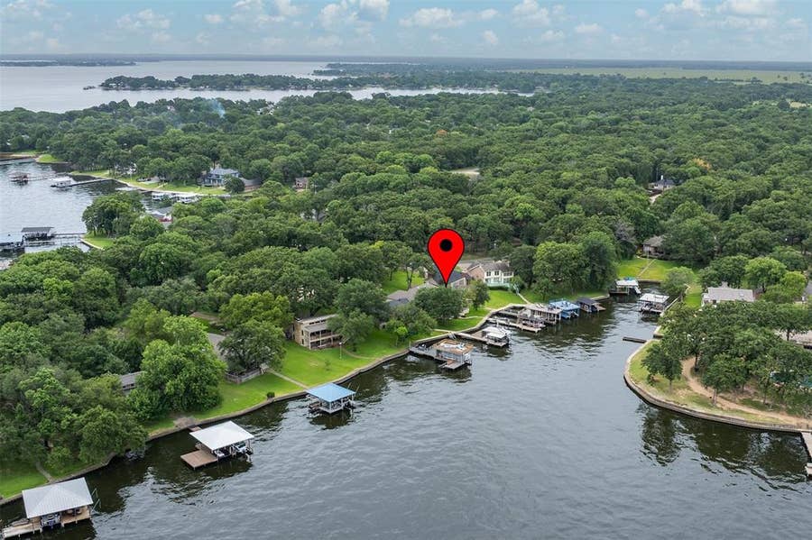 Property photo for 301 Northshore, Trinidad, TX