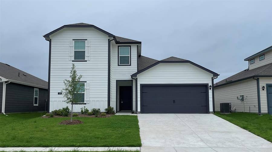 Property photo for 319 Desert Willow Way, Royse City, TX
