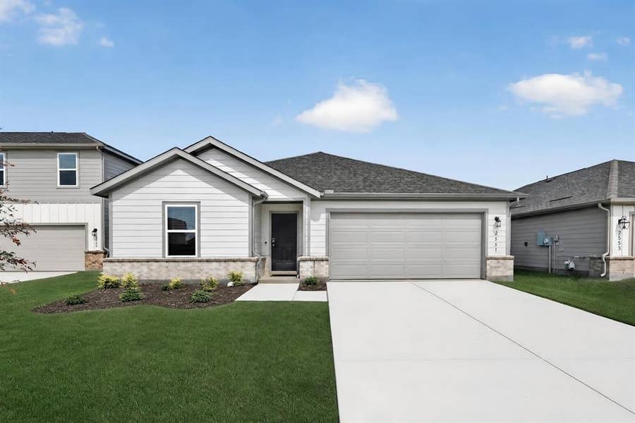 Property photo for 2551 Pine Island Court, Crandall, TX